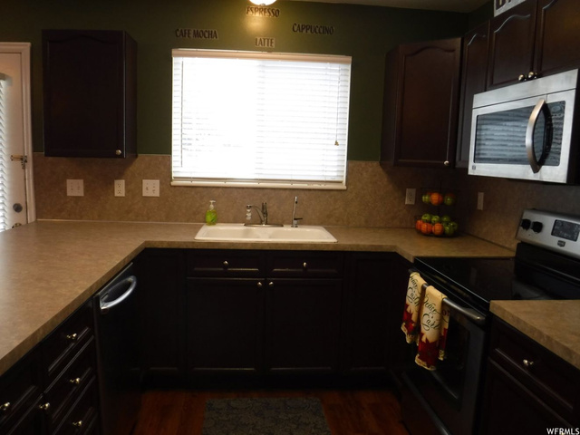 328 E 2350 N, North Ogden, UT 84414 — photo 6