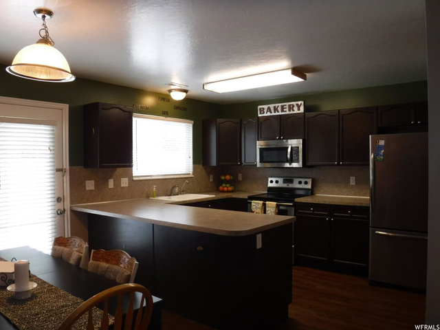 328 E 2350 N, North Ogden, UT 84414 — photo 4