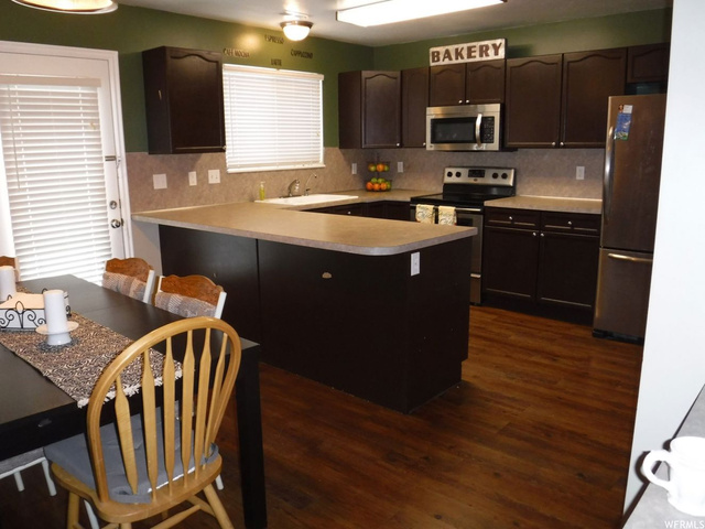 328 E 2350 N, North Ogden, UT 84414 — photo 9