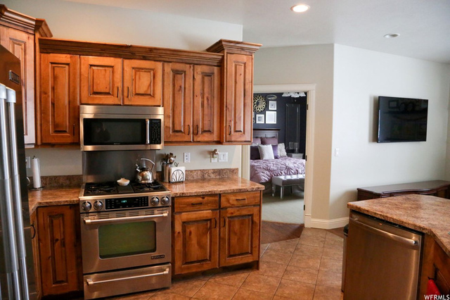160 E 200 N, Hyde Park, UT 84318 — photo 8