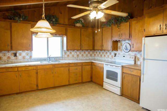 375 E 1150 S, Elsinore, UT 84724 — photo 6