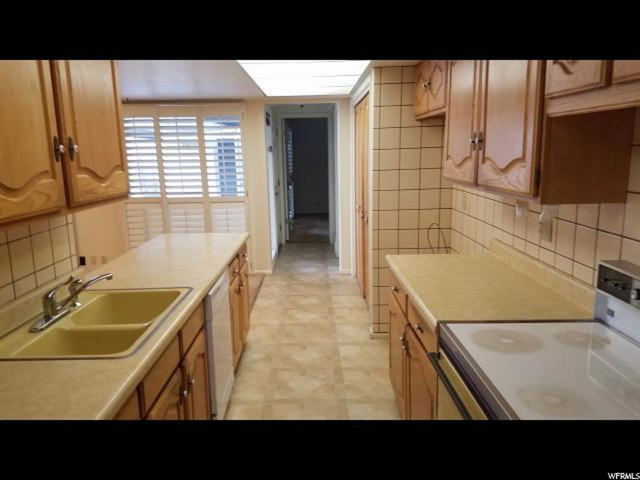 694 E 4129 S, Murray, UT 84107 — photo 9