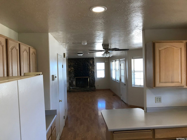 860 N State St E, Sigurd, UT 84657 — photo 9