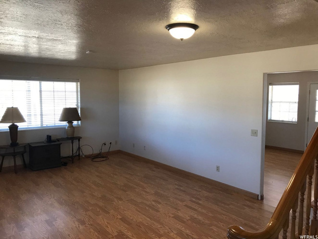 860 N State St E, Sigurd, UT 84657 — photo 5