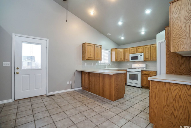 2192 S 825 E, Clearfield, UT 84015 — photo 7