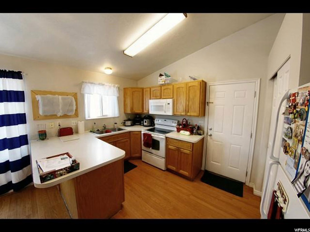 369 N 360 W, Clearfield, UT 84015 — photo 4