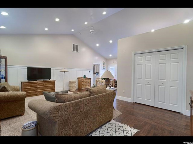 427 W Rawlins Cir, Centerville, UT 84014 — photo 3