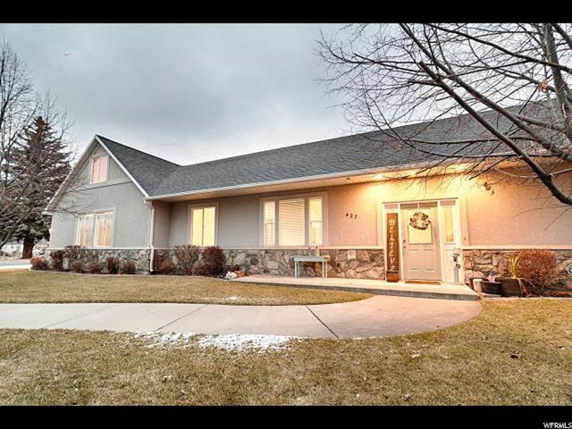 427 W Rawlins Cir, Centerville, UT 84014 — photo 2