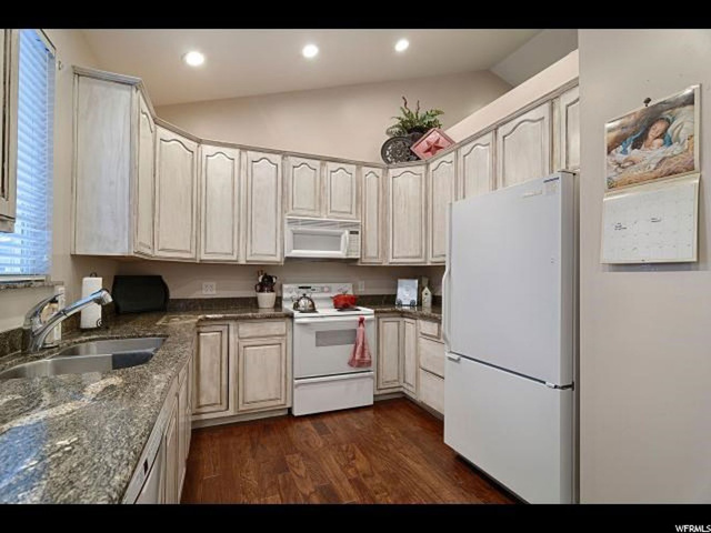 427 W Rawlins Cir, Centerville, UT 84014 — photo 8