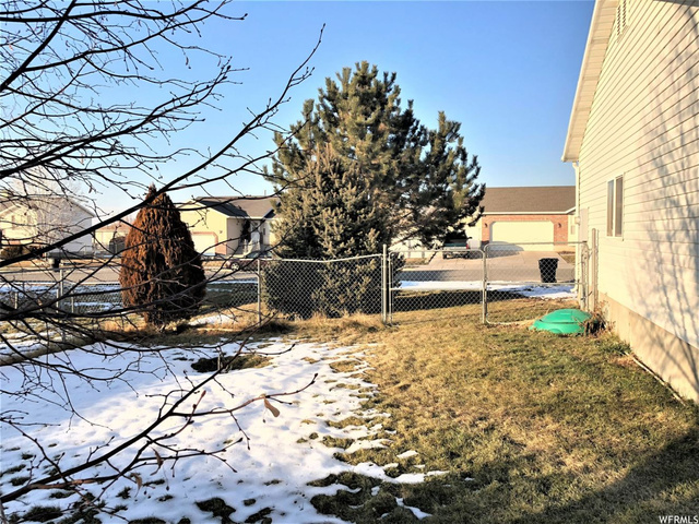 741 W 1740 N, Clinton, UT 84015 — photo 12