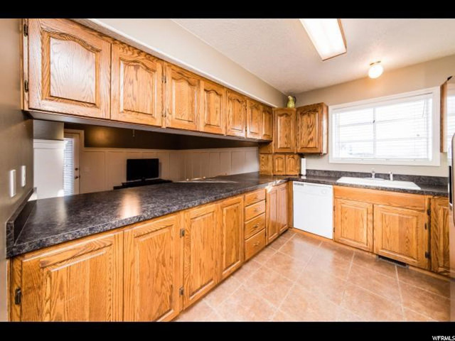 195 E 300 N, Millville, UT 84326 — photo 3