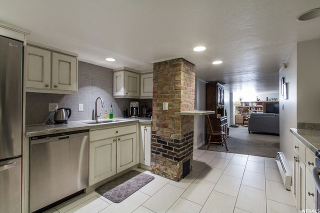 5165 S 900 E, Murray, UT 84117 — photo 9