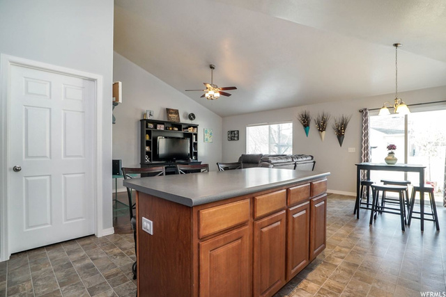 925 E James Cir, Clearfield, UT 84015 — photo 10