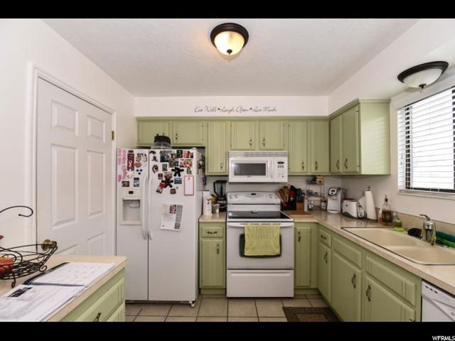 174 E 735 S, Centerville, UT 84014 — photo 10