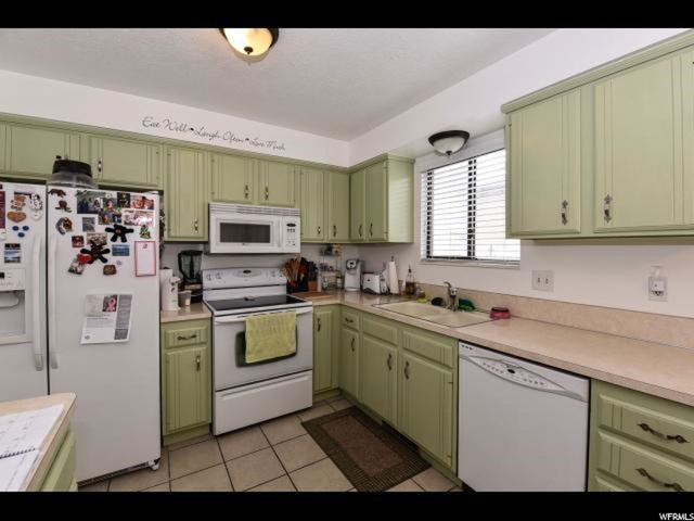174 E 735 S, Centerville, UT 84014 — photo 8