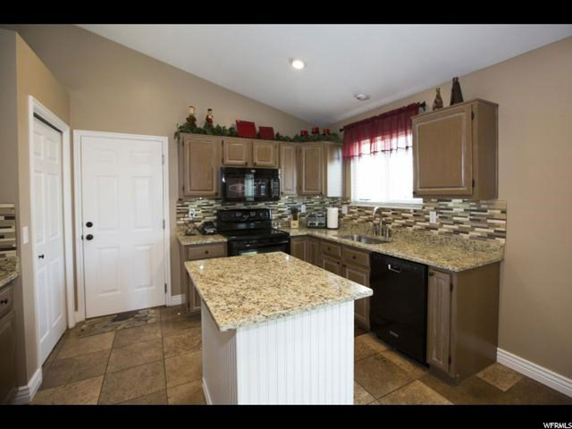651 S 75 E, Kaysville, UT 84037 — photo 10