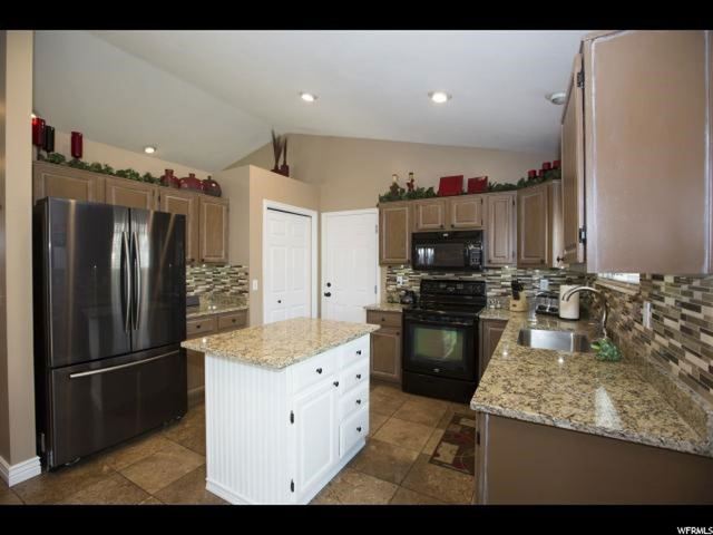 651 S 75 E, Kaysville, UT 84037 — photo 9