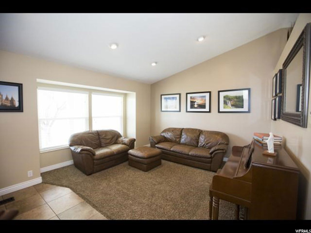 651 S 75 E, Kaysville, UT 84037 — photo 8