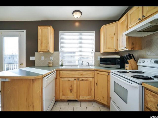 5335 S 4250 W, Roy, UT 84067 — photo 11