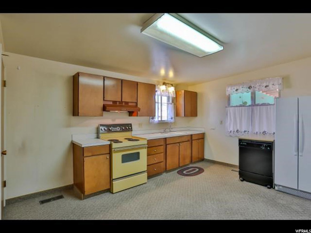 434 W 825 N, Sunset, UT 84015 — photo 9
