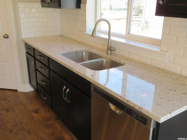 1261 E 330 S, Hyrum, UT 84319 — photo 5