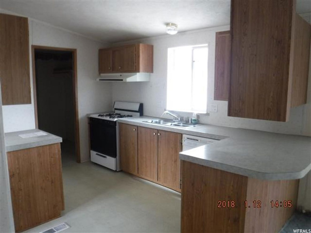 12 E 100 S, Moroni, UT 84646 — photo 9