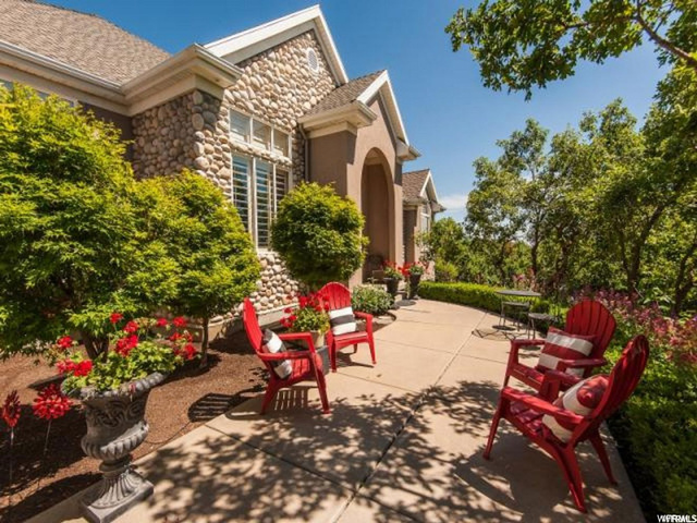 5592 Shadow Mountain Ln E, Ogden, UT 84403 — photo 2