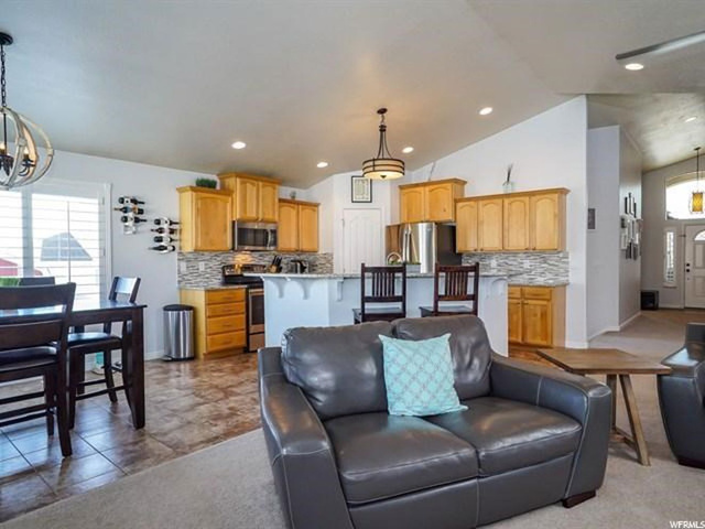 1584 N 100 E, Layton, UT 84041 — photo 6