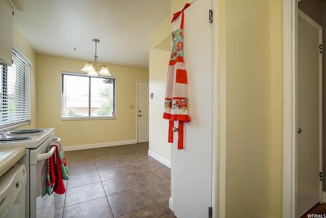 1584 N 300 W, Bountiful, UT 84010 — photo 8