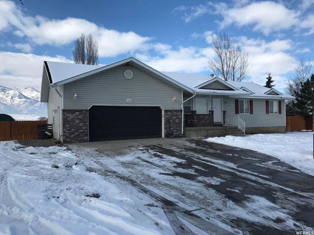 335 N 1090 W, Hyrum, UT 84319 — photo 3