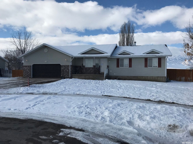 335 N 1090 W, Hyrum, UT 84319 — photo 2