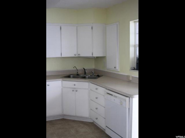 131 Parkway Dr, Clearfield, UT 84015 — photo 4