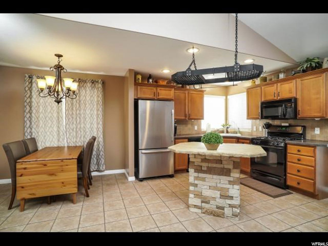 2007 N 2645 W, Clinton, UT 84015 — photo 8