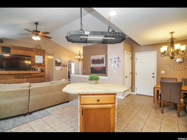 2007 N 2645 W, Clinton, UT 84015 — photo 10