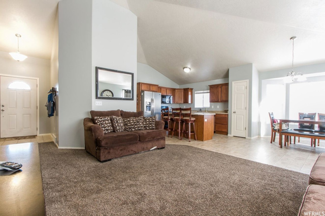 1407 N 2475 W, Clinton, UT 84015 — photo 6