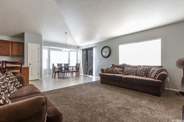 1407 N 2475 W, Clinton, UT 84015 — photo 4