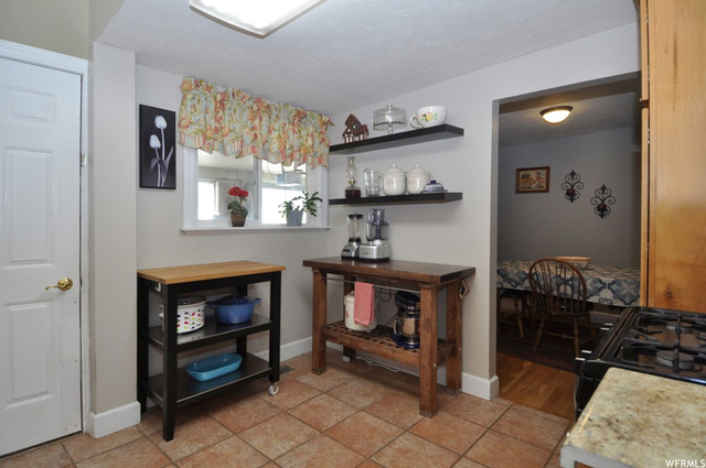 10273 S Crocus St E, Sandy, UT 84094 — photo 11