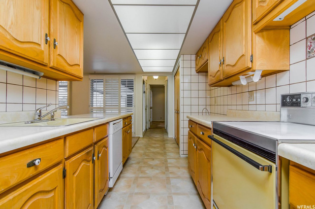 694 E 4129 S, Murray, UT 84107 — photo 10