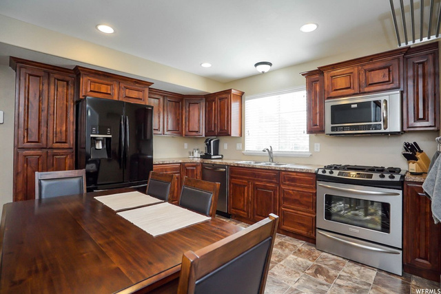 658 E Cattail Dr N, Ogden, UT 84404 — photo 6