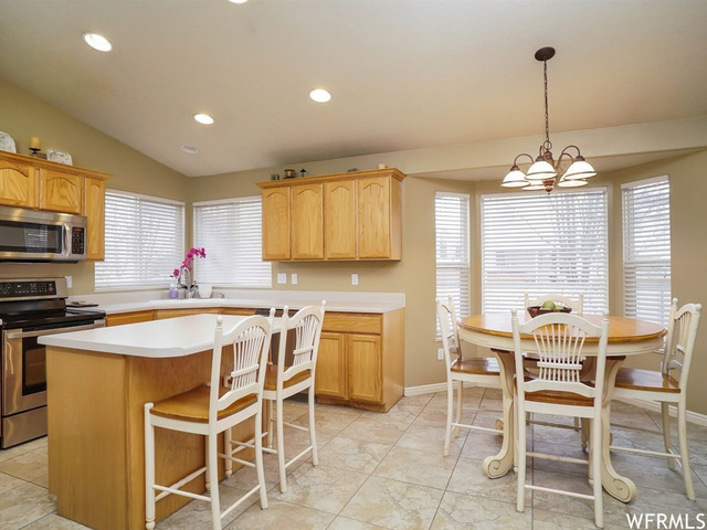 4116 S 2650 W, Roy, UT 84067 — photo 9