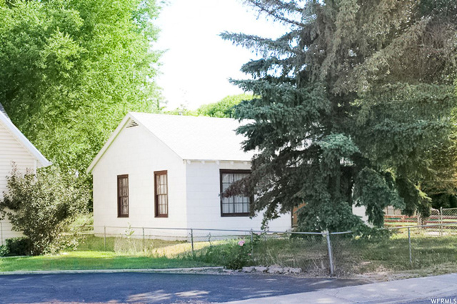 445 W 400 N, Vernal, UT 84078 — photo 2