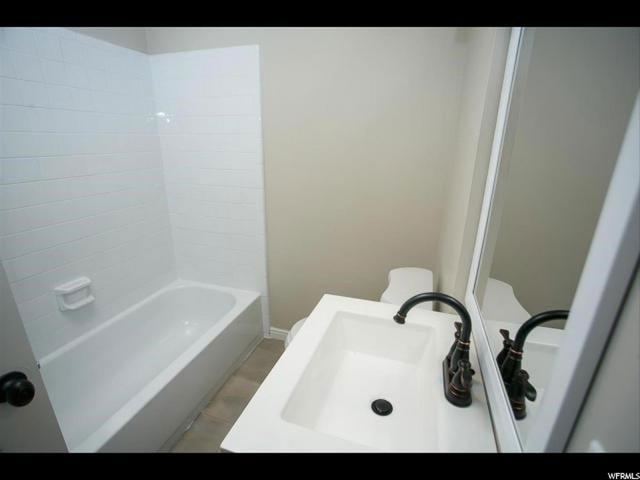 29 W 1000 N, Bountiful, UT 84010 — photo 9