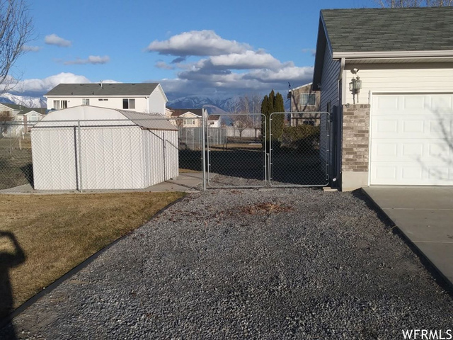 2437 S 3000 W, Syracuse, UT 84075 — photo 2