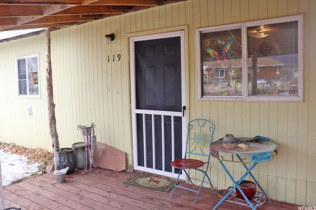 119 E Markle Rd, La Sal, UT 84530 — photo 2
