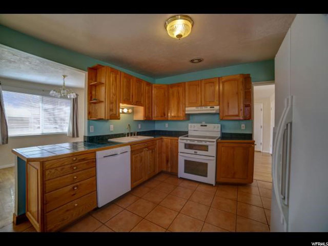 397 S Tusher St E, Moab, UT 84532 — photo 10