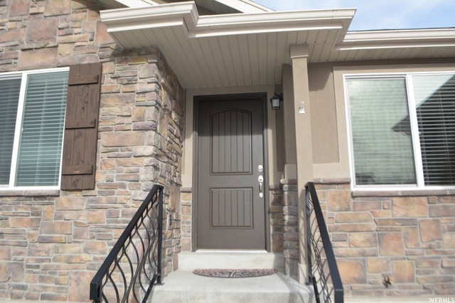 1207 Shotley Bridge Dr, Syracuse, UT 84075 — photo 2