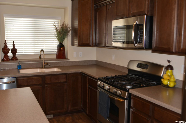 1207 Shotley Bridge Dr, Syracuse, UT 84075 — photo 12