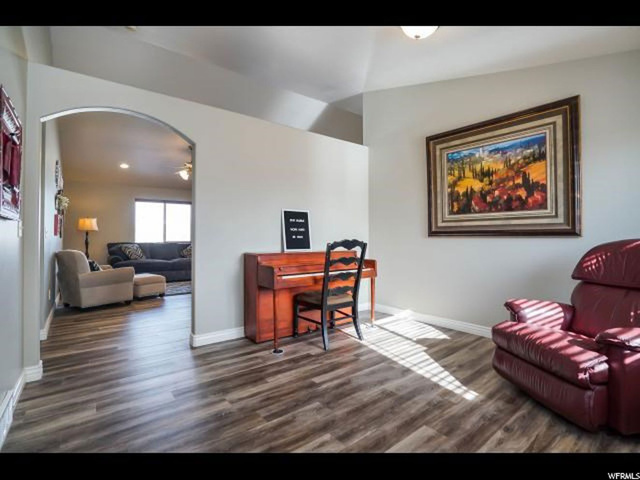 720 W 25 N, Clearfield, UT 84015 — photo 2