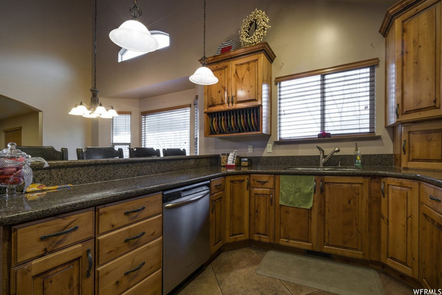 2410 E View Dr S, South Weber, UT 84405 — photo 5