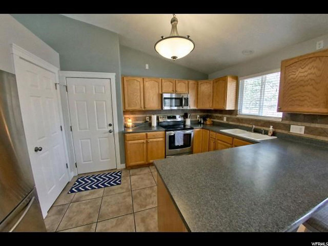 387 E 1325 N, Layton, UT 84041 — photo 7